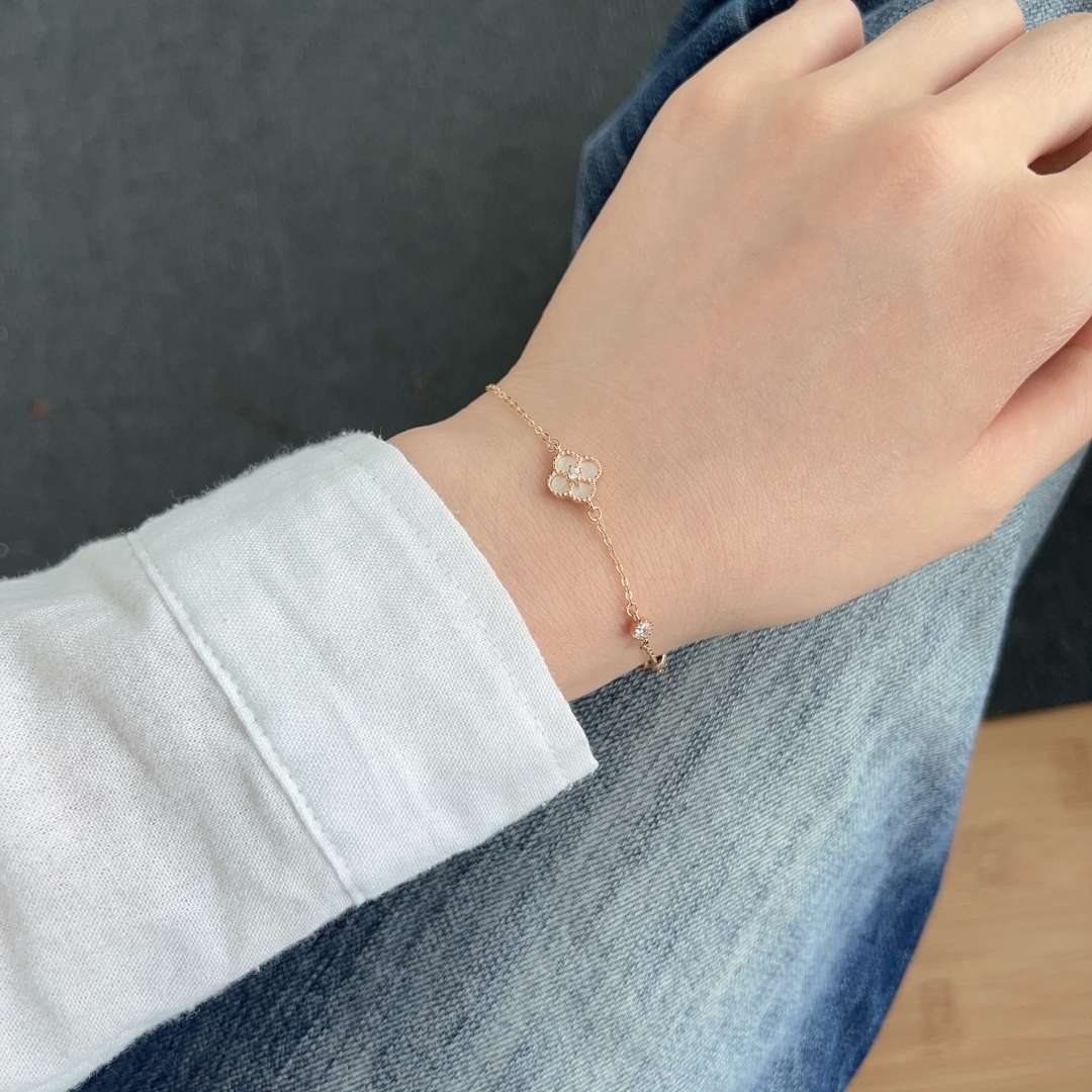 [Elowen Jewels]Delicate Four Leaf Clover Bracelet