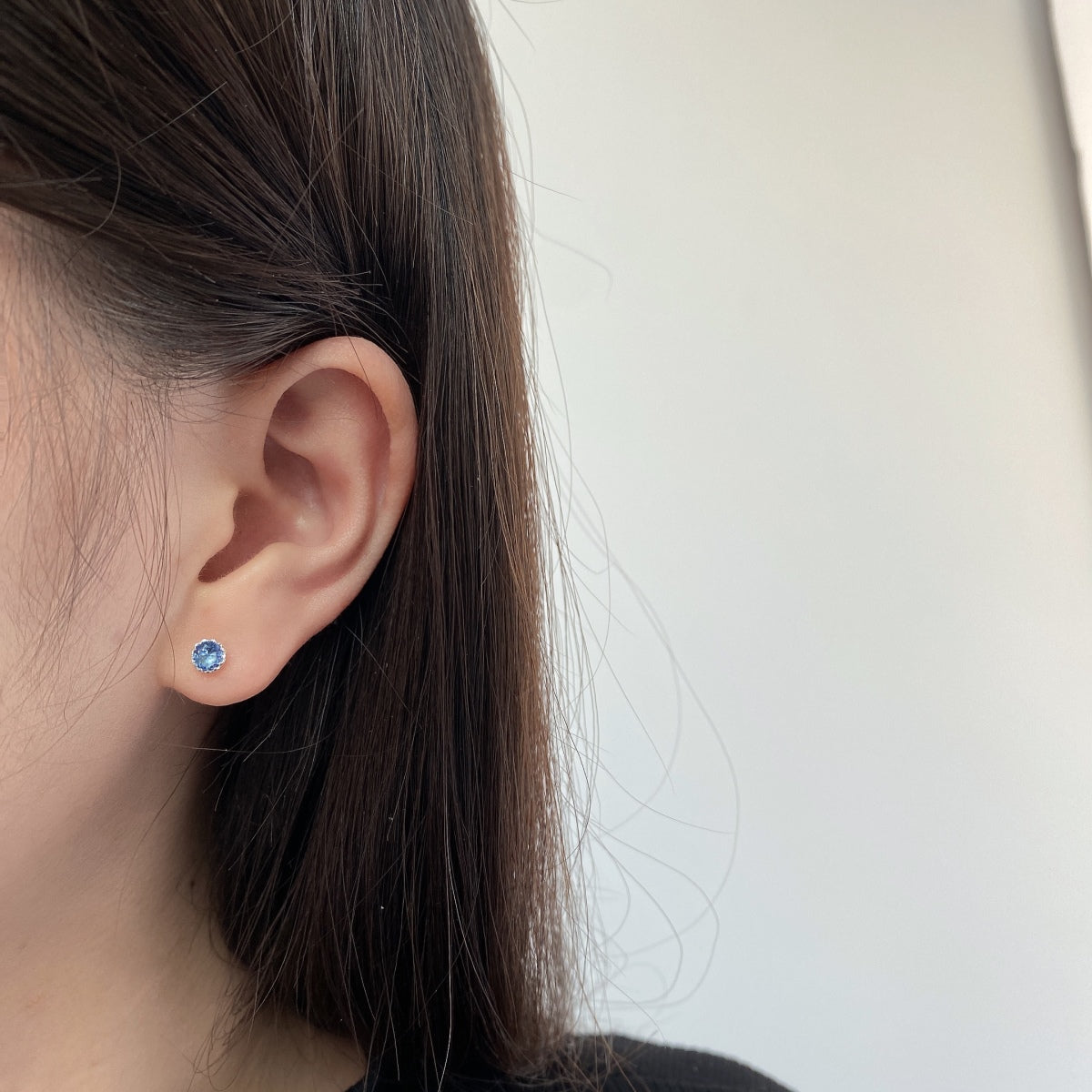 [Elowen Jewels]Sparkling Colorful Round Shape Earrings