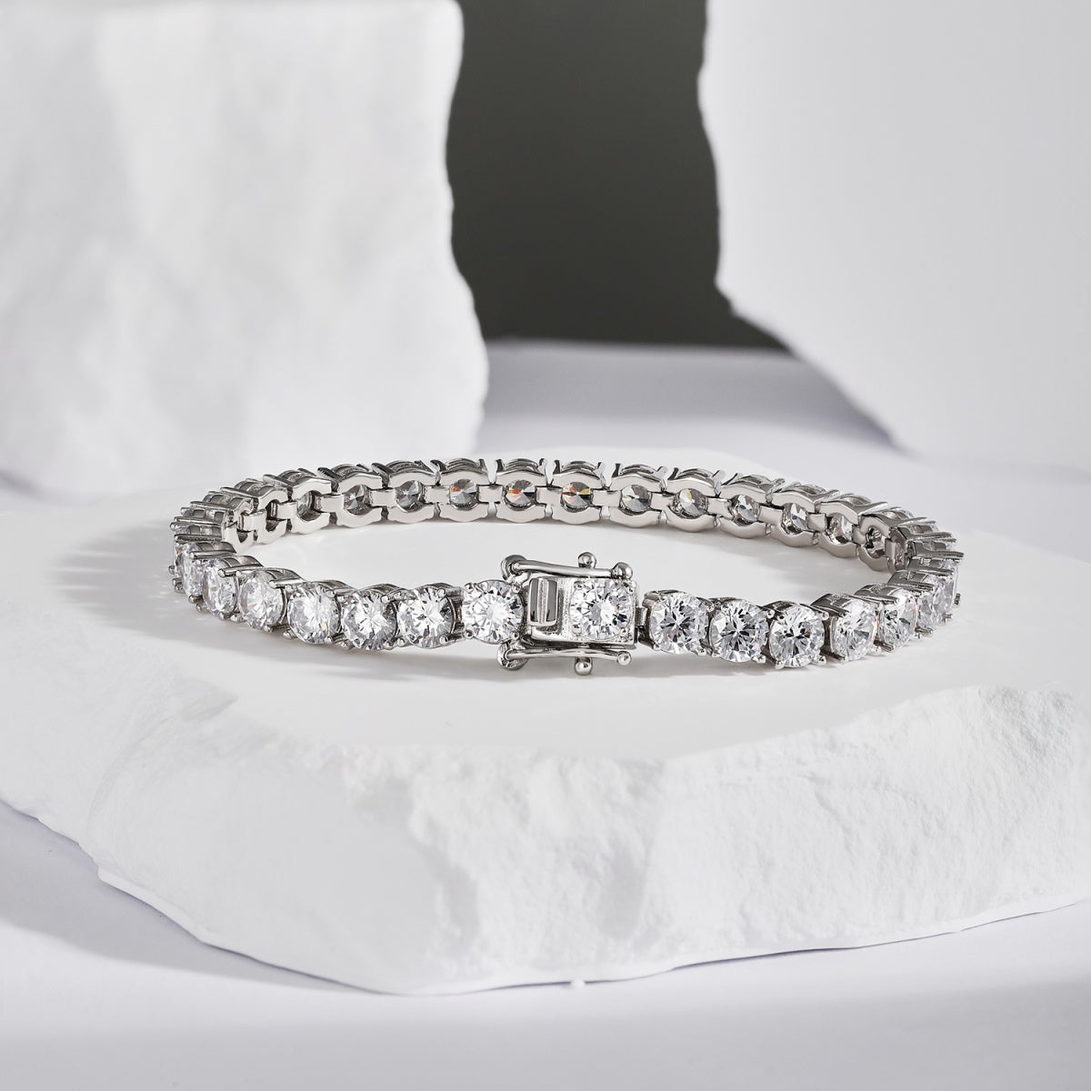 [Elowen Jewels]Ornate Sparkling Round Cut Wedding Bracelet