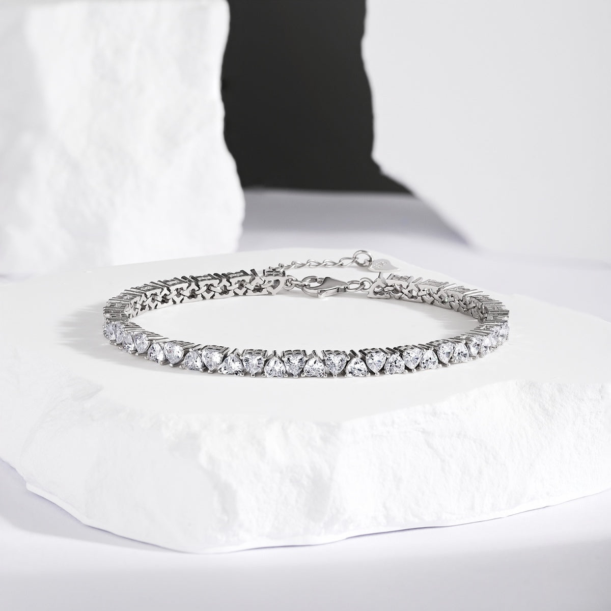 [Elowen Jewels]Dazzling Romantic Heart Shape Lover Bracelet