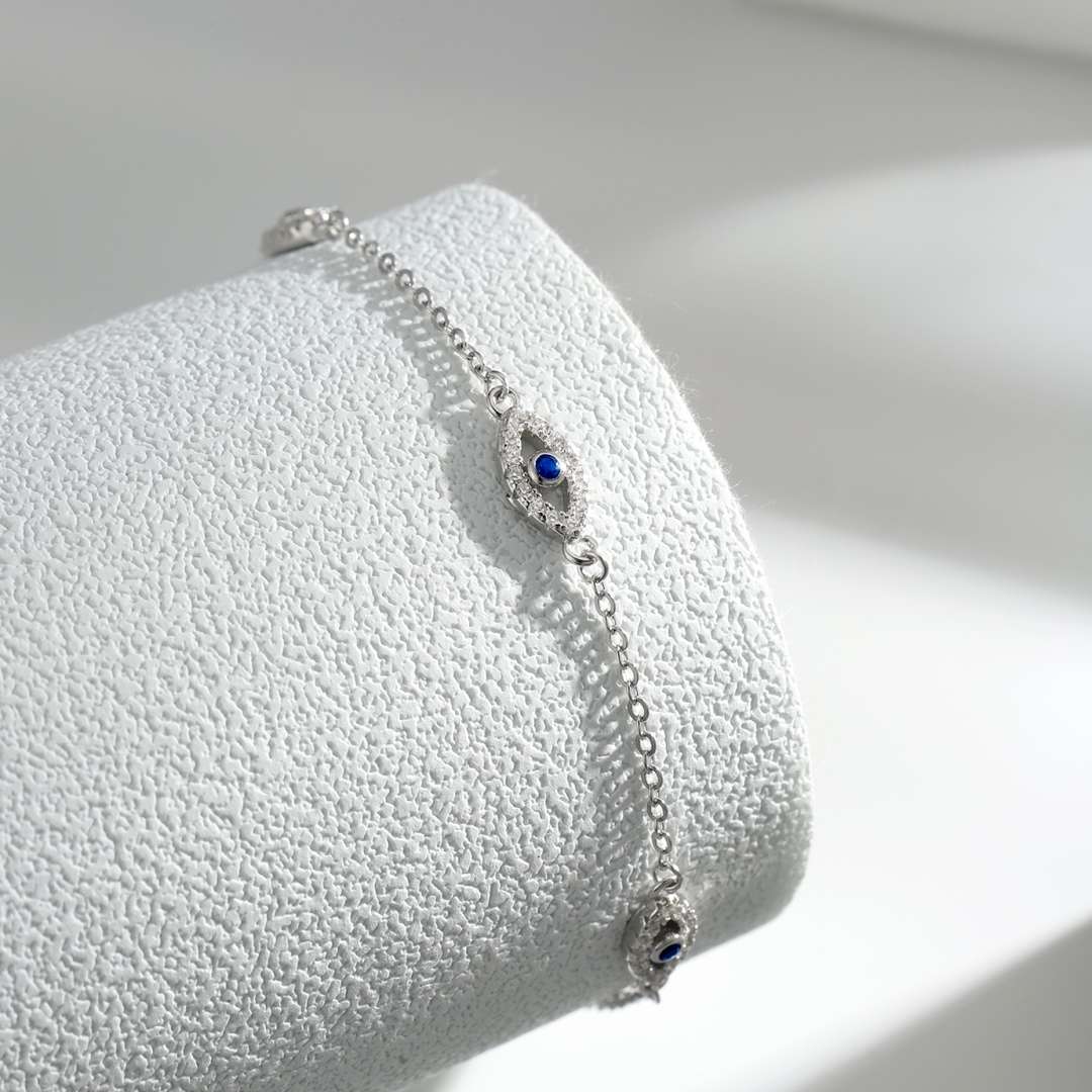[Elowen Jewels]Evil Eye Shape Pendent Necklace