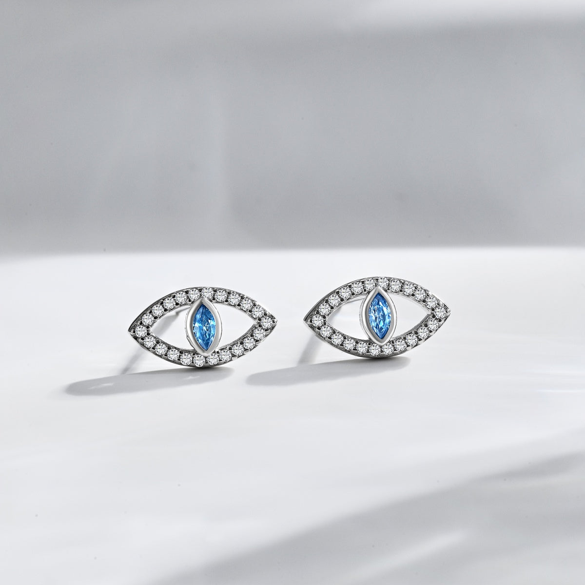 [Elowen Jewels]Blue Devil Eyes Hollow Stud Earrings