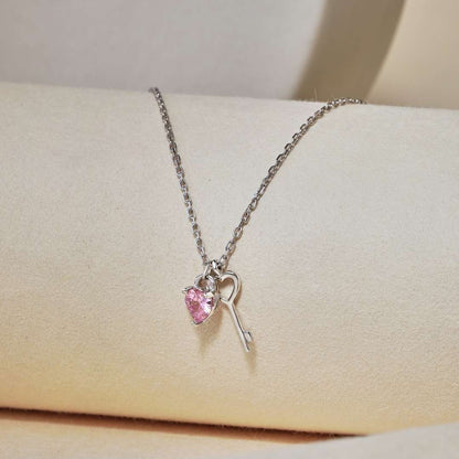 [Elowen Jewels]Unique Heart Shape Key Pendent Necklace