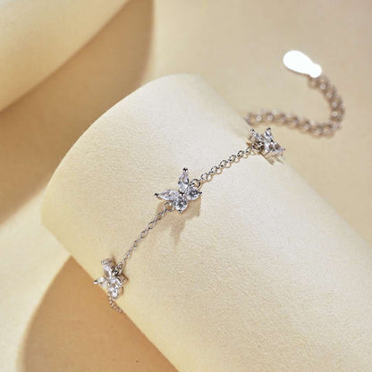 [Elowen Jewels]Radiant Butterfly Shape Necklace