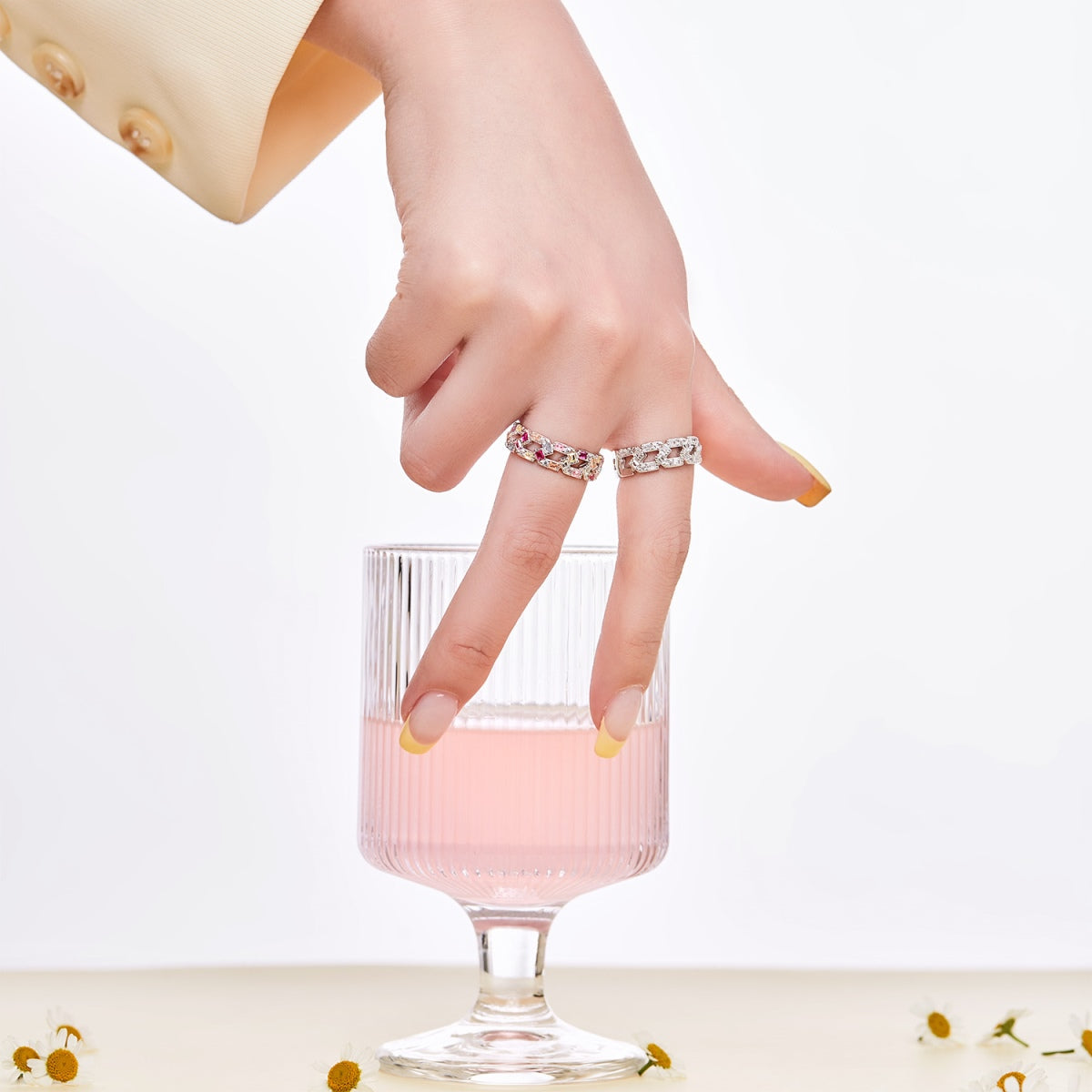 [Elowen Jewels]Sparkling Vibrant Emerald Cut Daily Ring