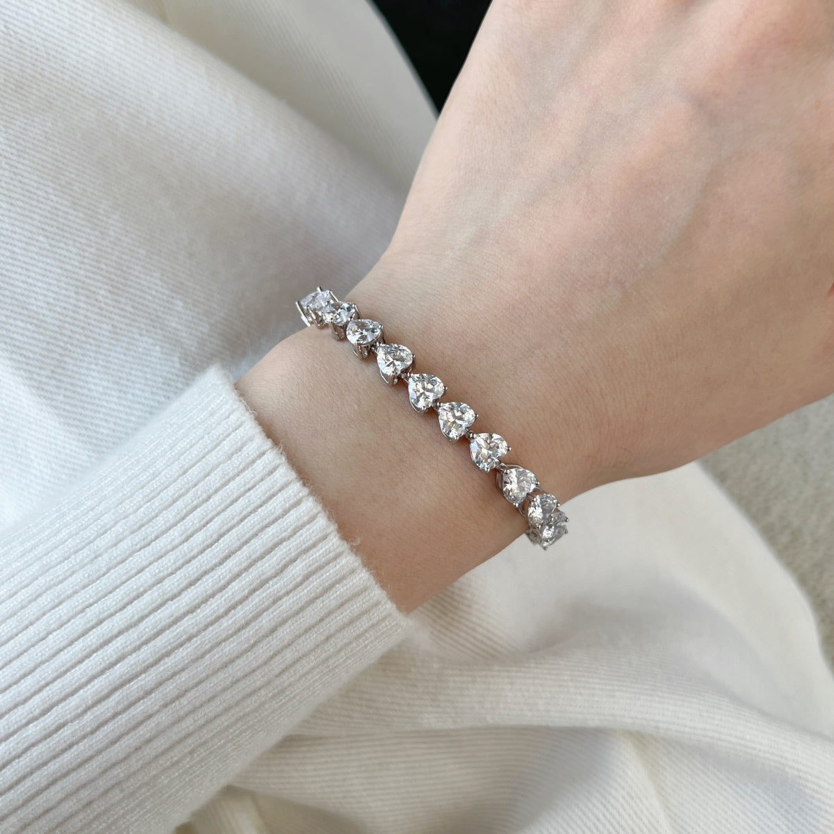 [Elowen Jewels]0.75 Carat Elegant Romantic Heart Shape Lover Bracelet