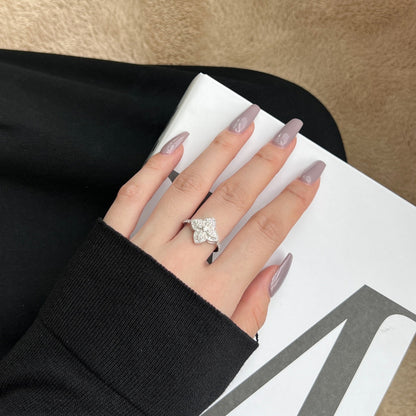 [Elowen Jewels]Luxurious Colorful Flower Shape Banquet Ring