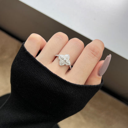 [Elowen Jewels]Luxurious Colorful Flower Shape Banquet Ring