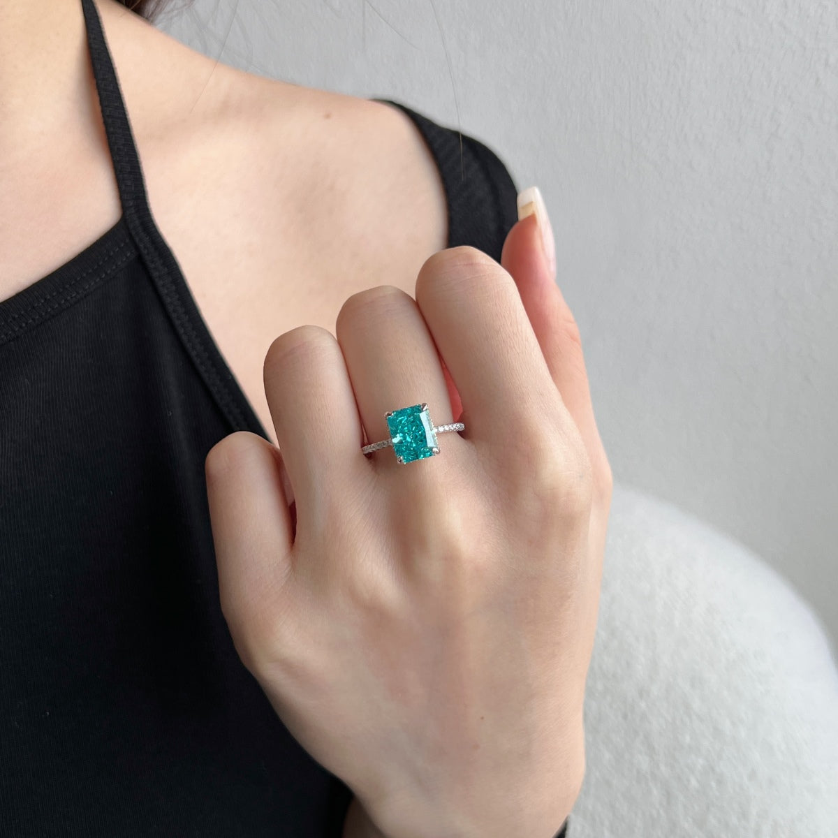 [Elowen Jewels]4.0 Carat Luxurious Engagement Ring