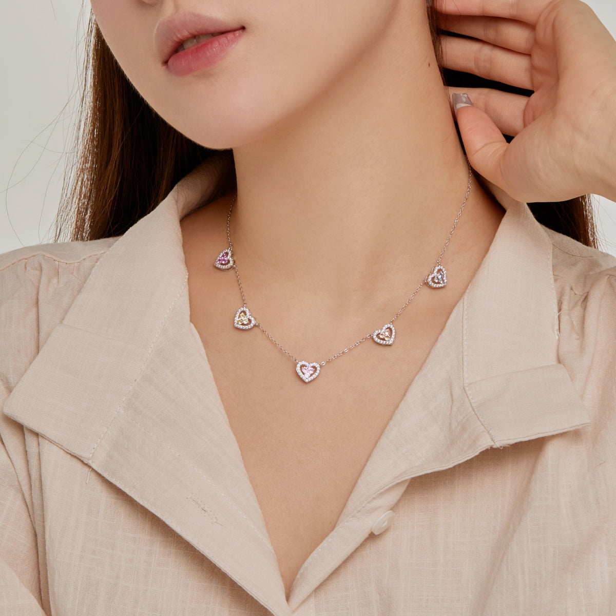 [Elowen Jewels]Sparkling Five Heart Necklace