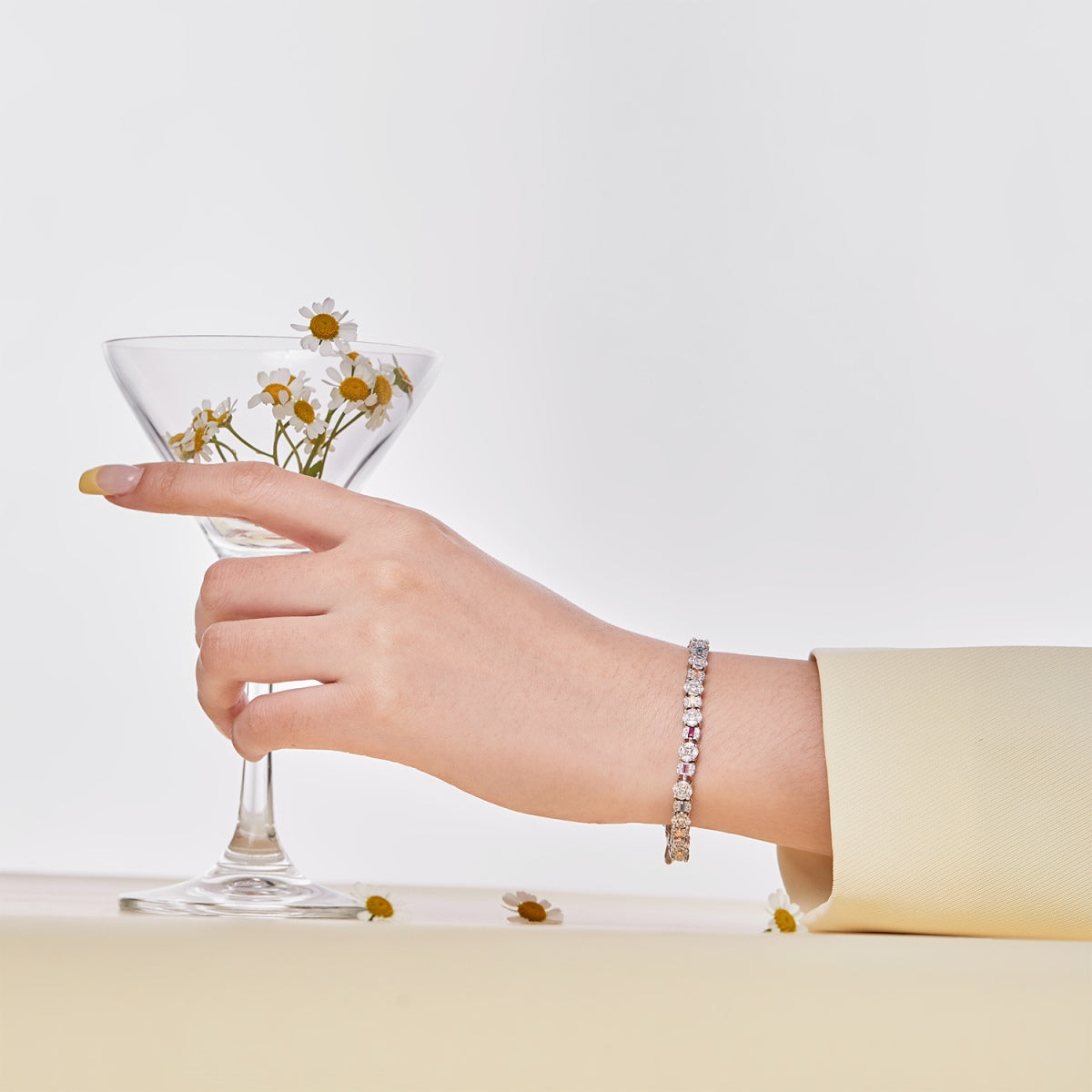 [Elowen Jewels]Dazzling Radiant Multi Cut Daily Bracelet