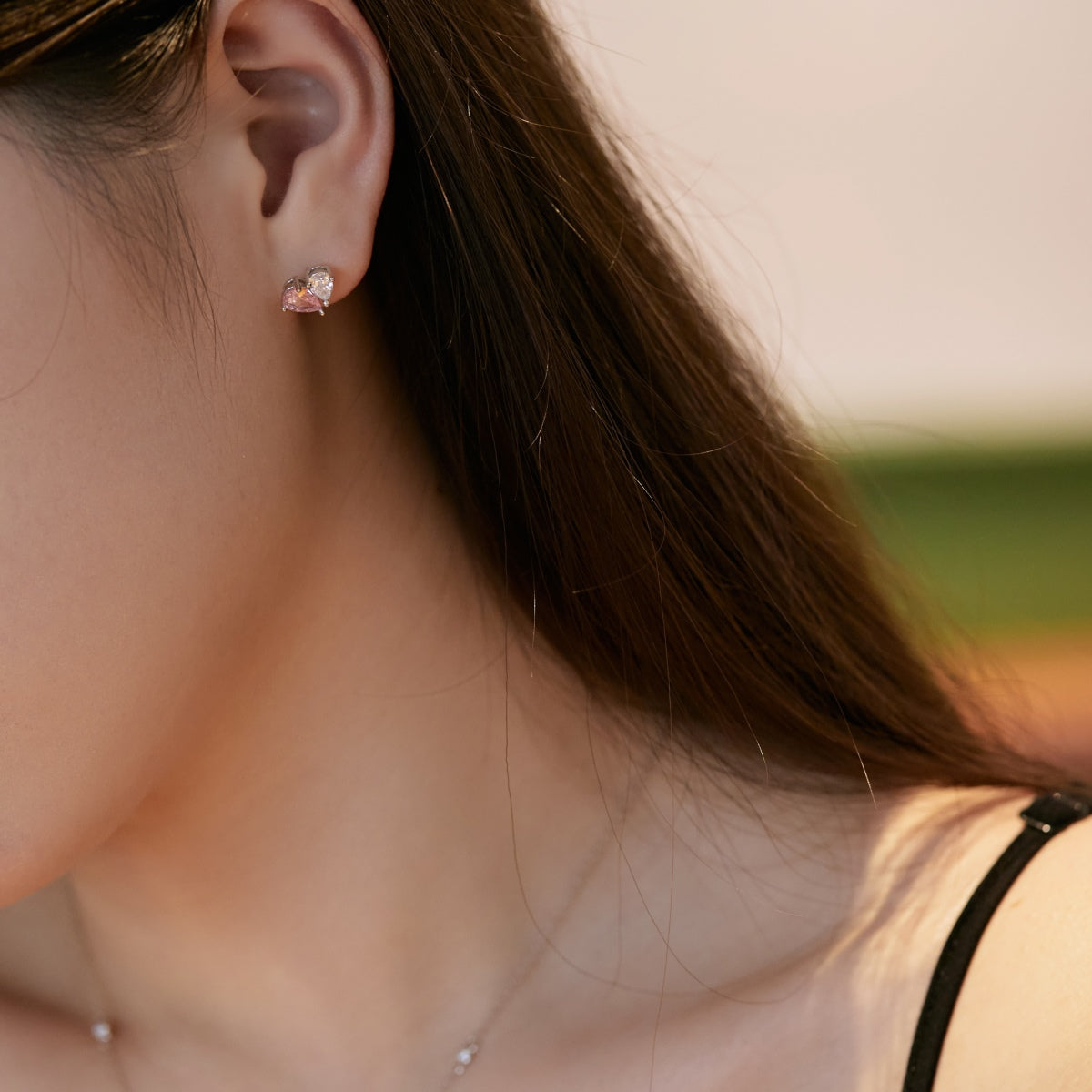 [Elowen Jewels]Dazzling Elegant Heart Cut Lover Earrings