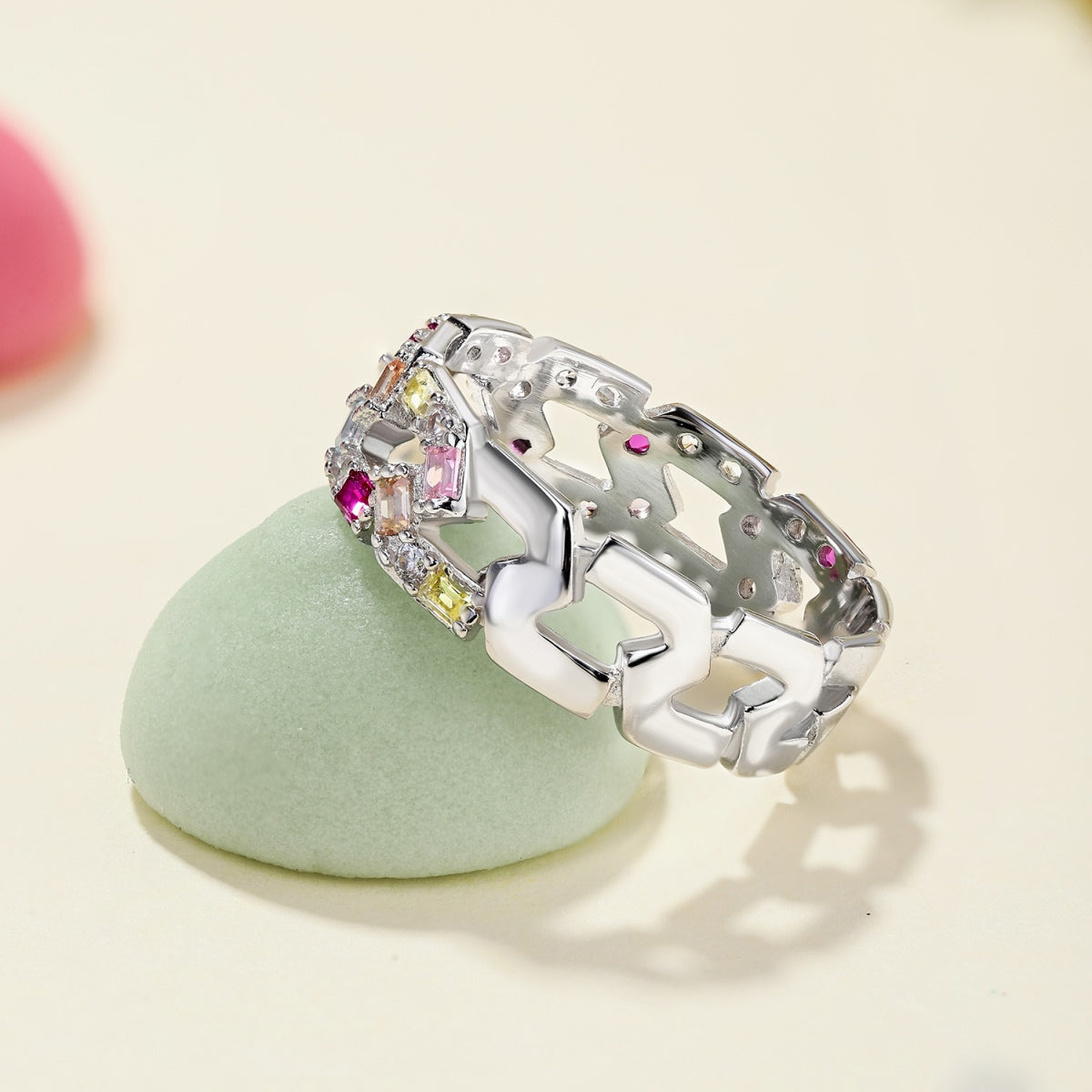 [Elowen Jewels]Sparkling Vibrant Emerald Cut Daily Ring