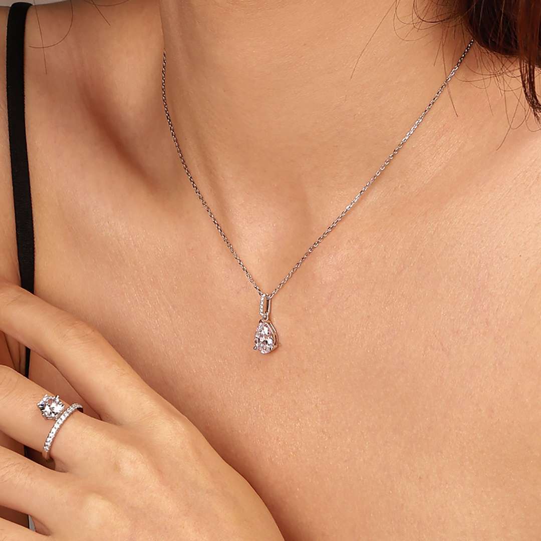 [Elowen Jewels]Delicate Water Drop Shape Fashion Necklace