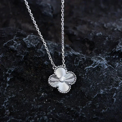 [Elowen Jewels]CLOVER  15MM DIAMOND LASER NECKLACE SILVER