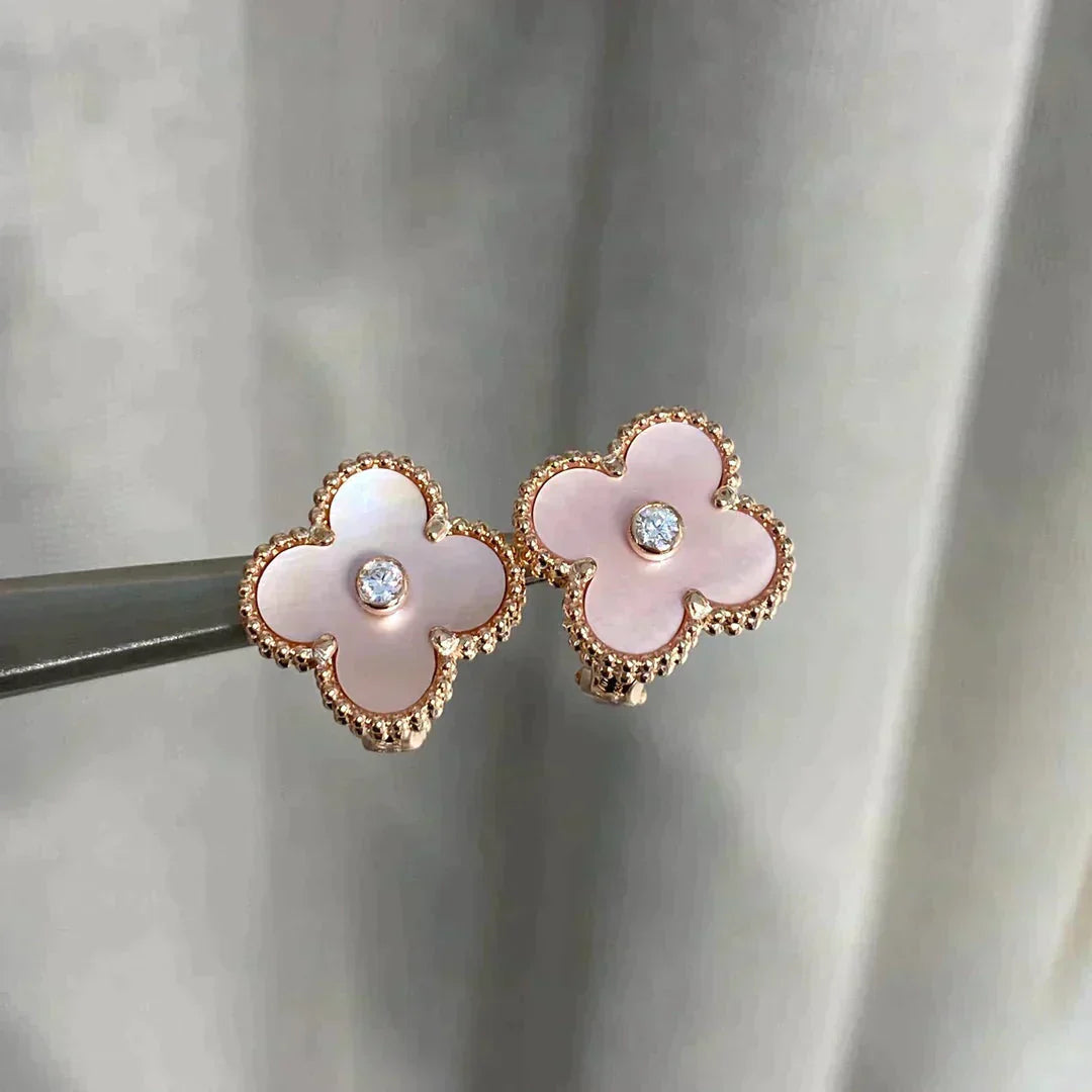 [Elowen Jewels]CLOVER MEDIUM 1 MOTIFS  PINK MOP DIAMOND EARRINGS