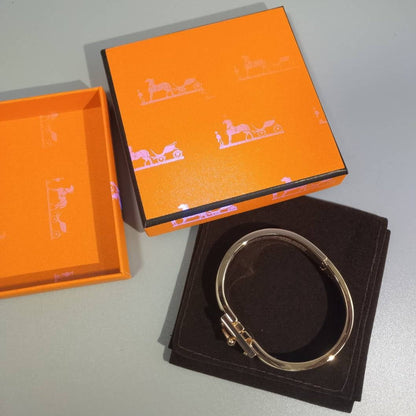 [Elowen Jewels]H CLOUD BLUE BRACELET