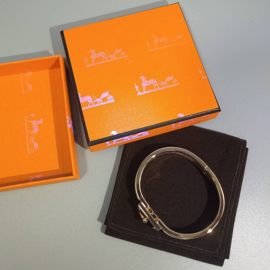 [Elowen Jewels]H GREY BRACELET