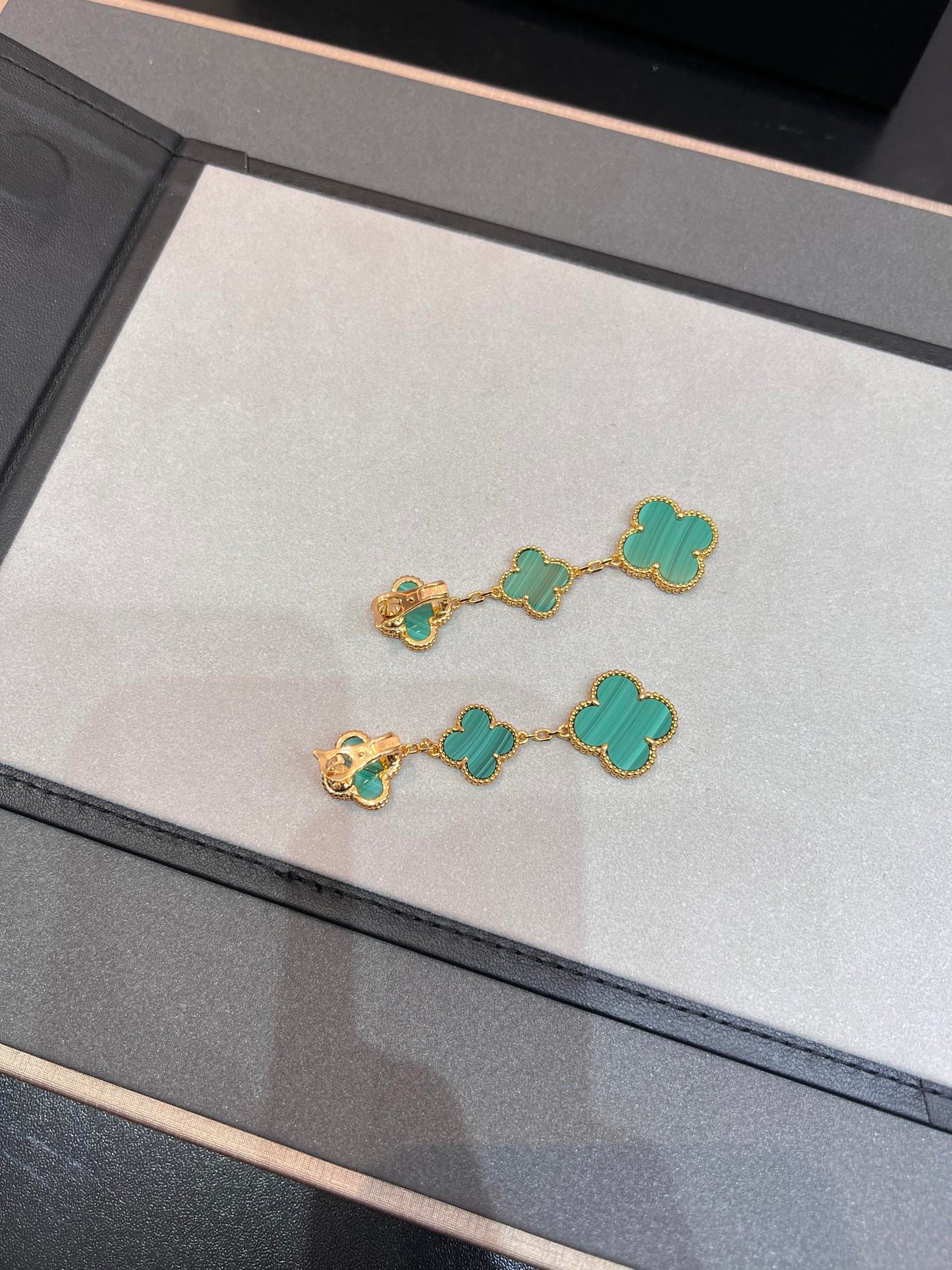 [Elowen Jewels]CLOVER MALACHITE 3 MOTIFS GOLD
