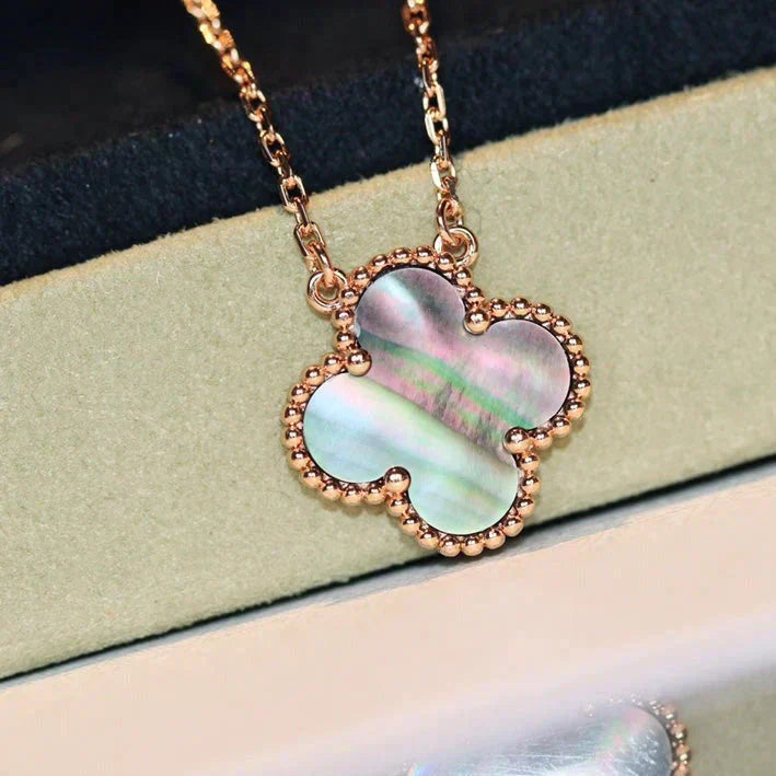 [Elowen Jewels]CLOVER 15MM  GRAY MOTHER OF PEARL NECKLACE