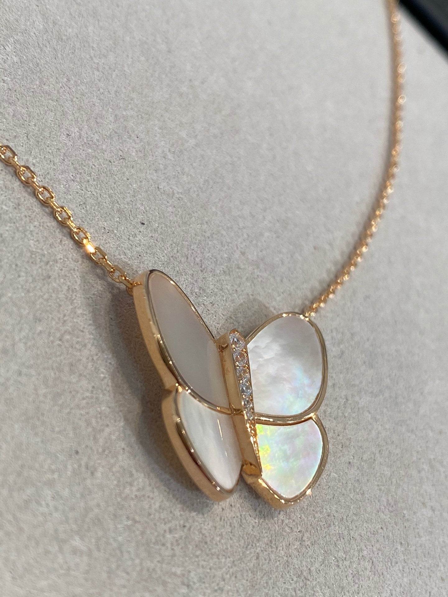 [Elowen Jewels]BUTTERFLY GOLD MOP DIAMOND NECKLACE