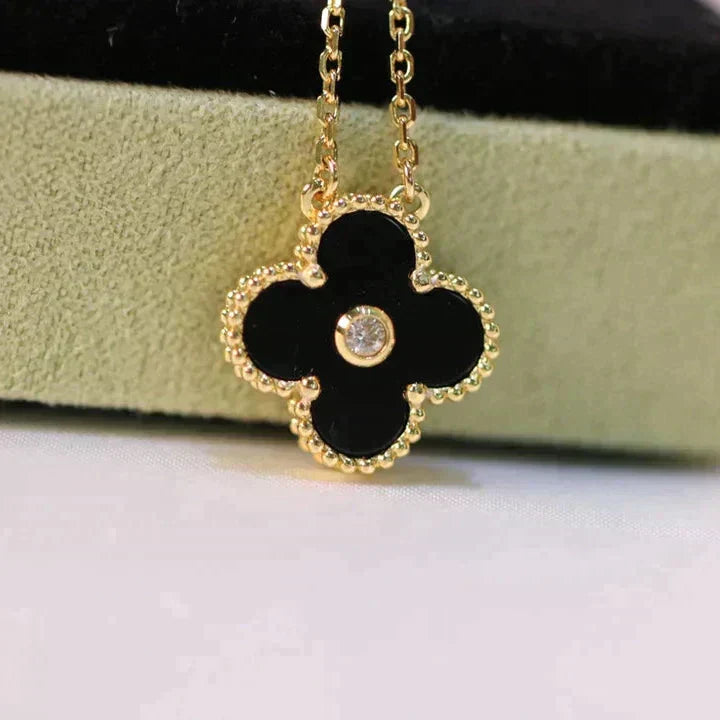 [Elowen Jewels]CLOVER 15MM DIAMOND ONYX NECKLACE