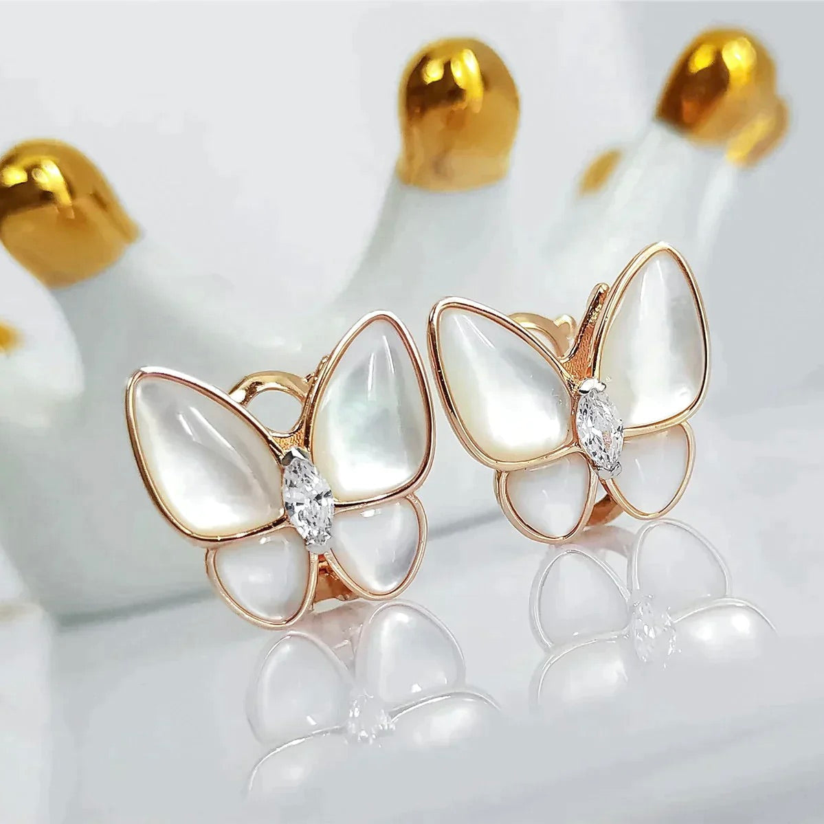 [Elowen Jewels]BUTTERFLY MOP DIAMOND EARRINGS