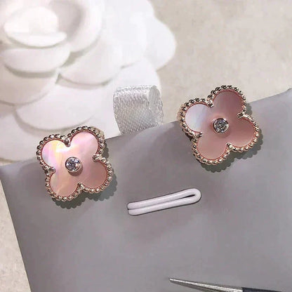 [Elowen Jewels]CLOVER MEDIUM 1 MOTIFS  PINK MOP DIAMOND EARRINGS