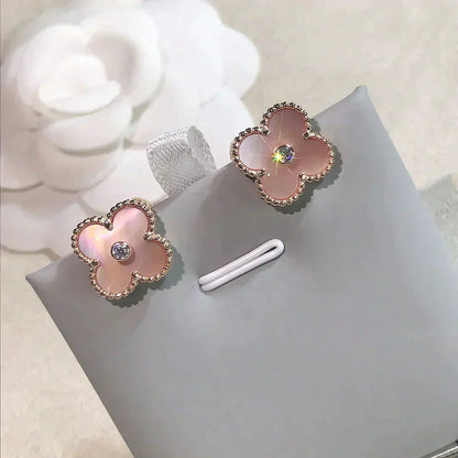 [Elowen Jewels]CLOVER MEDIUM 1 MOTIFS  PINK MOP DIAMOND EARRINGS