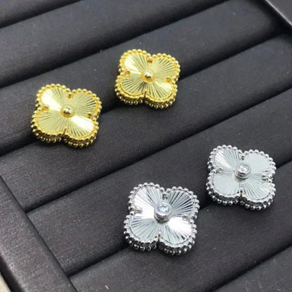 [Elowen Jewels]CLOVER MINI 9.5MM LASER EARRINGS