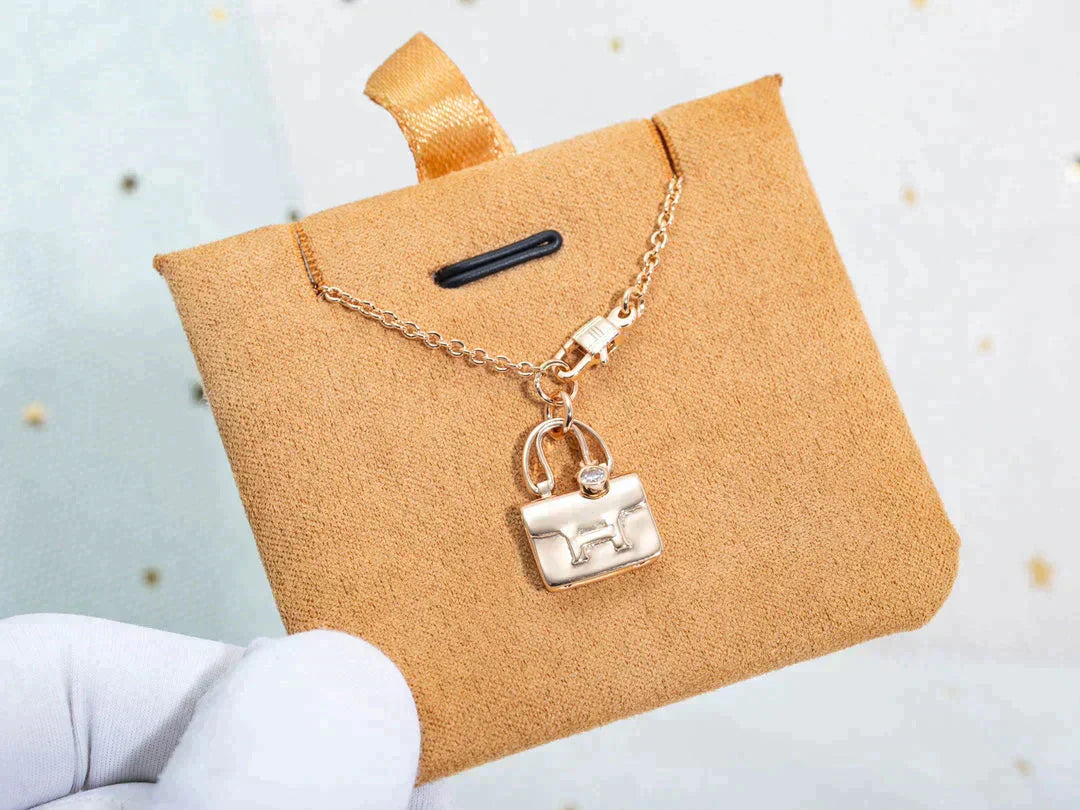 [Elowen Jewels]AMULETTE PEDANT ROSE GOLD NECKLACE
