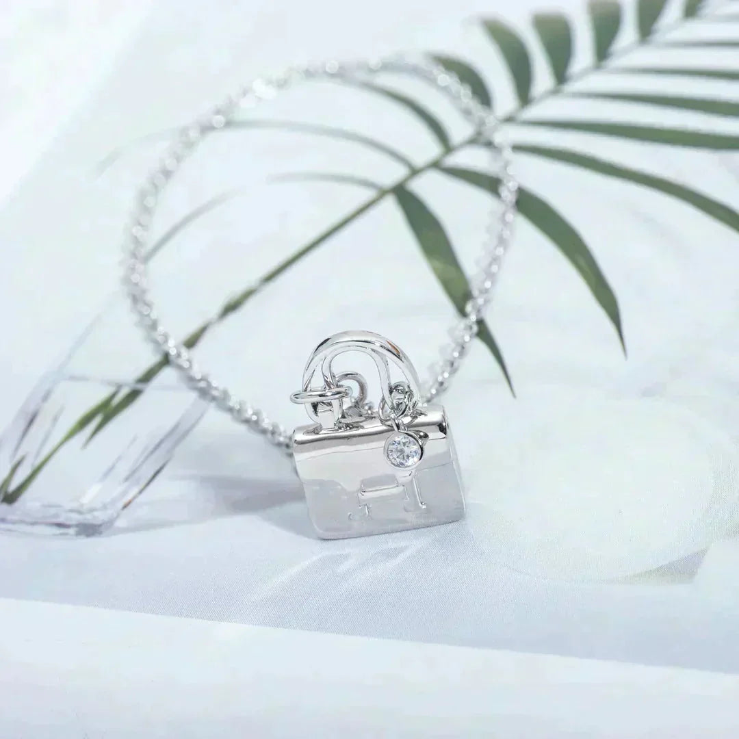 [Elowen Jewels]AMULETTE PEDANT SILVER NECKLACE