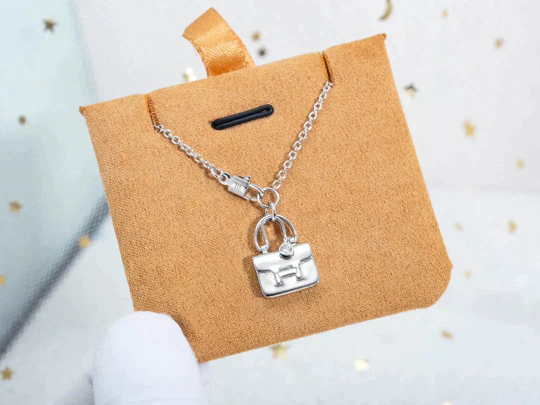 [Elowen Jewels]AMULETTE PEDANT SILVER NECKLACE