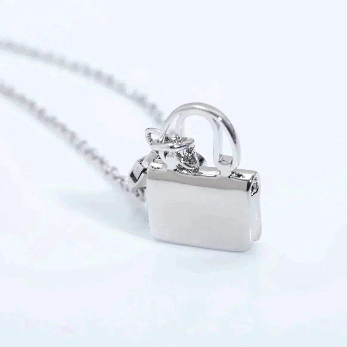[Elowen Jewels]AMULETTE PEDANT SILVER NECKLACE