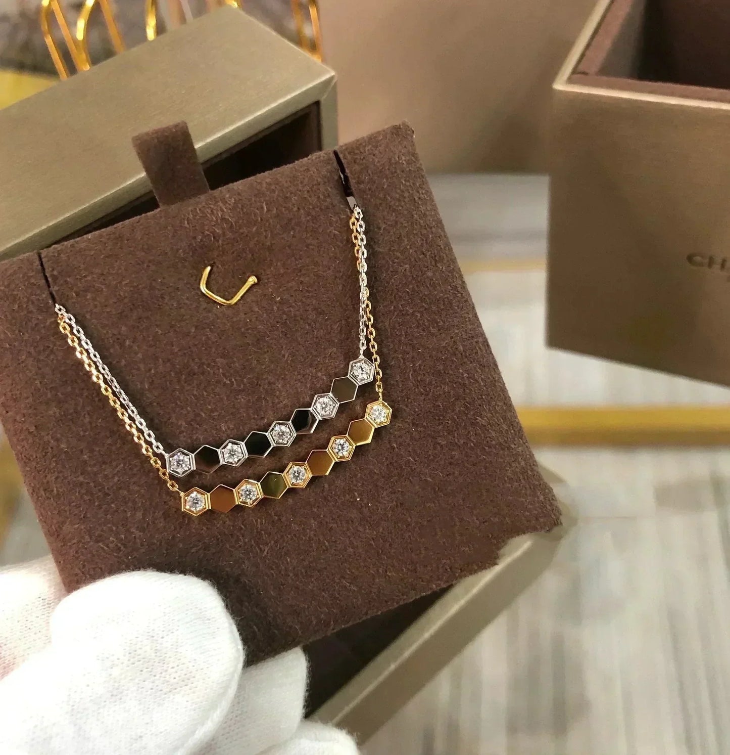[Elowen Jewels]BEE LOVE NECKLACE DIAMOND
