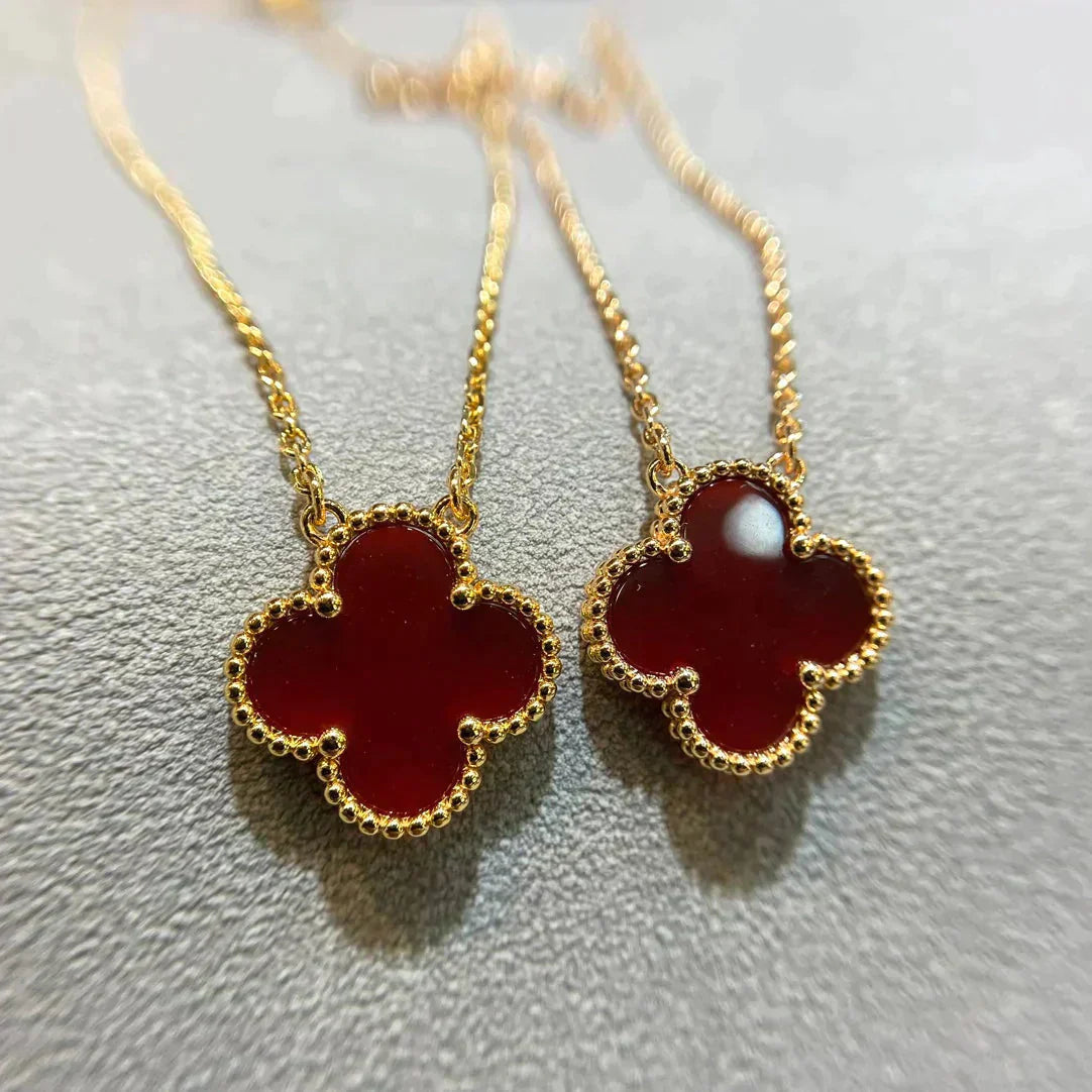 [Elowen Jewels]CLOVER 15MM CARNELIAN SINGLE FLOWER NECKLACE