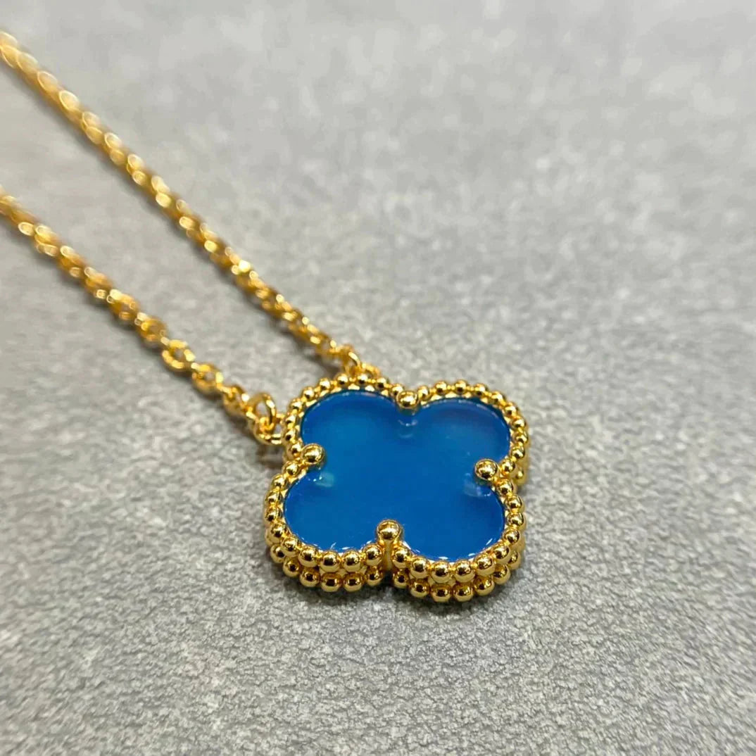 [Elowen Jewels]CLOVER 15MM BLUE AGATE NECKLACE