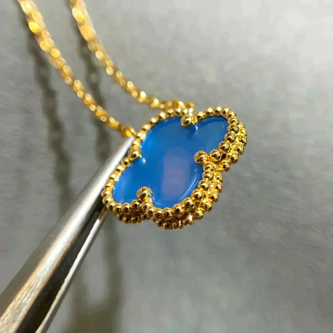 [Elowen Jewels]CLOVER 15MM BLUE AGATE NECKLACE