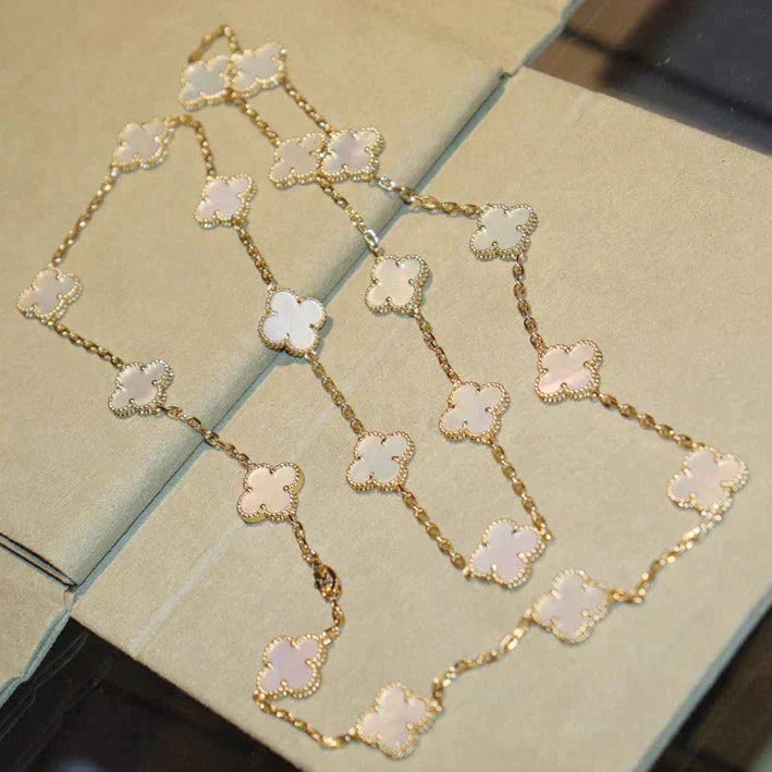[Elowen Jewels]CLOVER 20 MOTIFS WHITE MOP NECKLACE