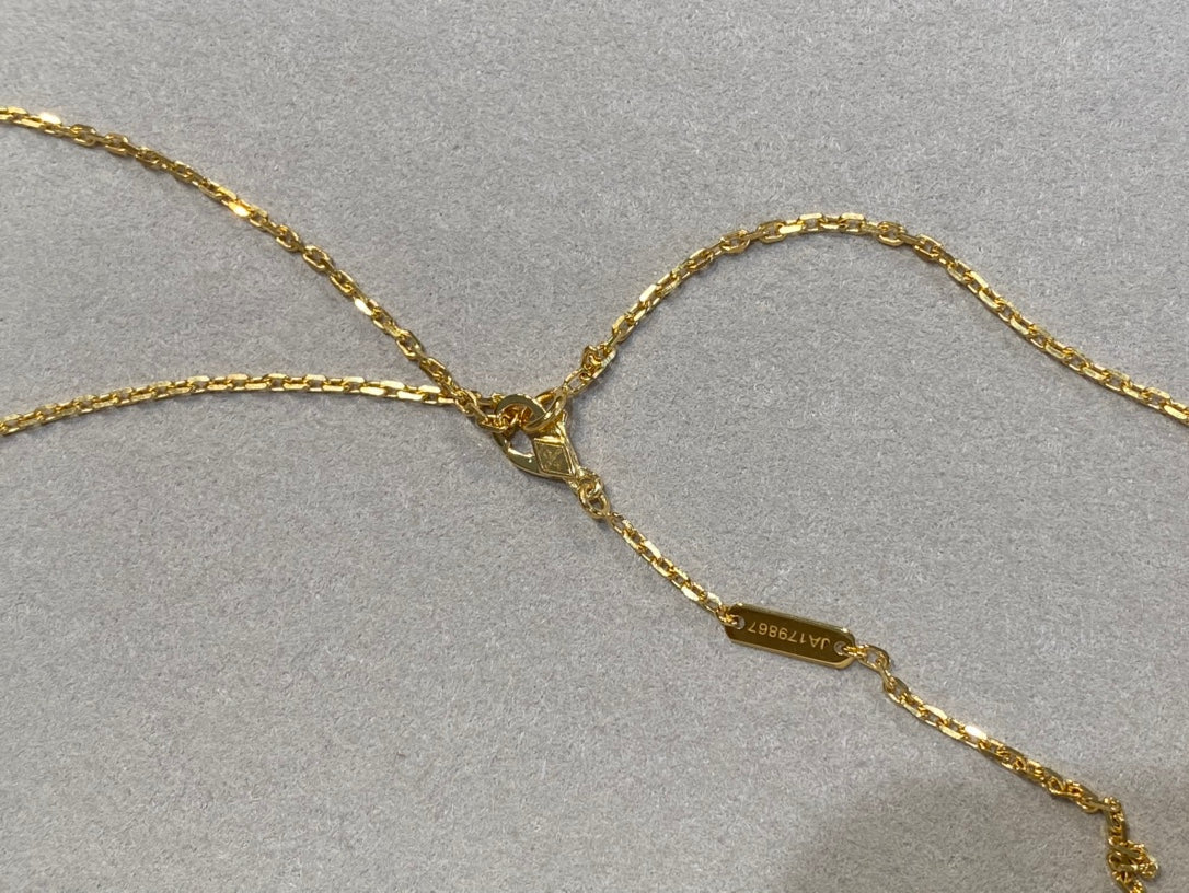[Elowen Jewels]CLOVER 25MM NECKLACE GOLD CARNELIAN