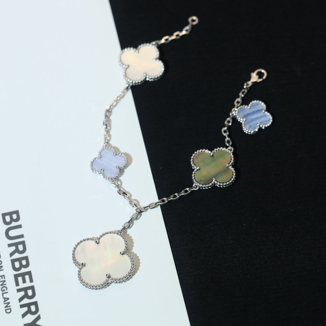 [Elowen Jewels]CLOVER BRACELET 5 MOTIFS MOP CHALCEDONY SILVER