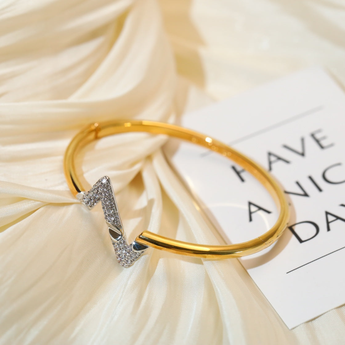 [Elowen Jewels]VOLTE UPSITE DOWN GOLD DIAMOND BRACELET