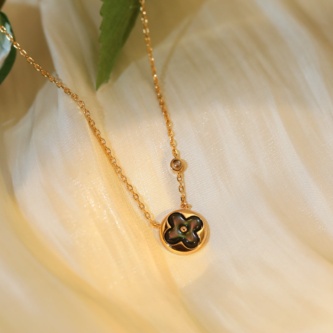 [Elowen Jewels]SUN PEDANT PINK GOLD 1 DIAMOND NECKLACE