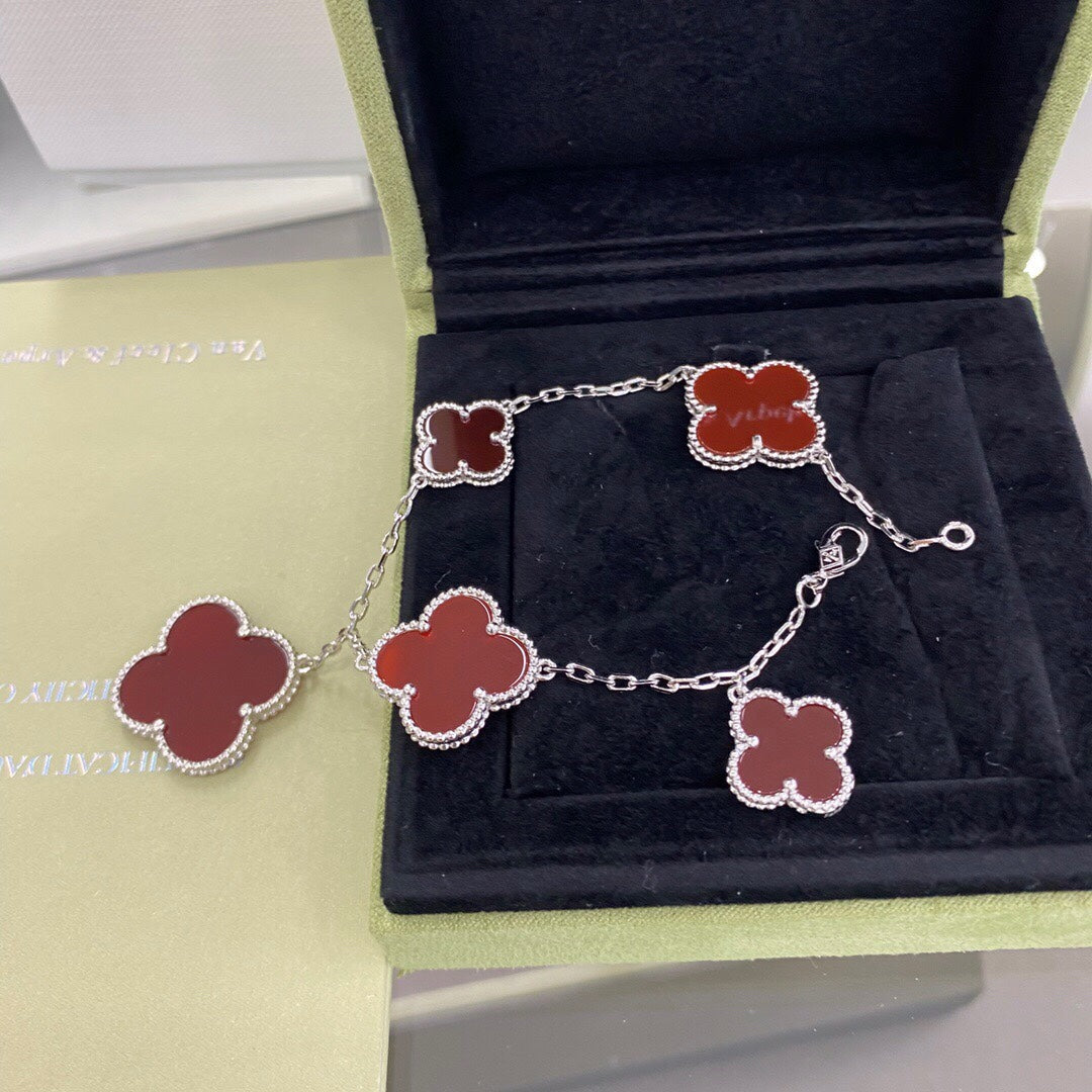 [Elowen Jewels]CLOVER 5 MOTIFS SIVLER CARNELIAN BRACELET