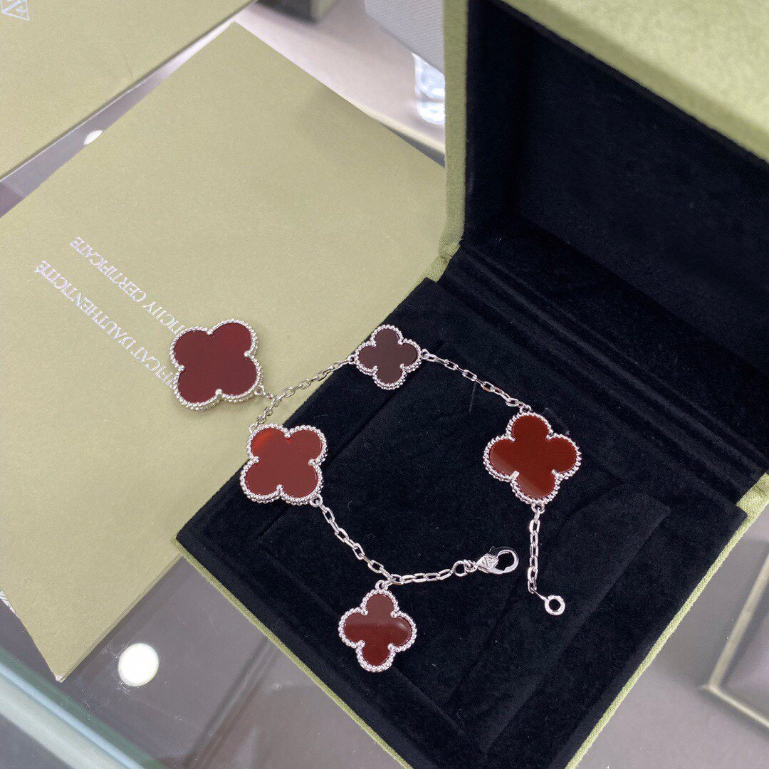 [Elowen Jewels]CLOVER 5 MOTIFS SIVLER CARNELIAN BRACELET