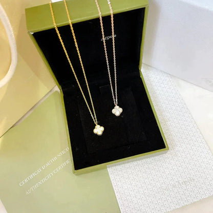 [Elowen Jewels]CLOVER MINI 9.5MM WHITE MOTHER-OF-PEARL NECKLACE