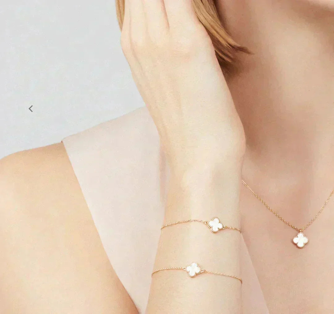 [Elowen Jewels]CLOVER MINI 9.5MM WHITE MOTHER-OF-PEARL NECKLACE