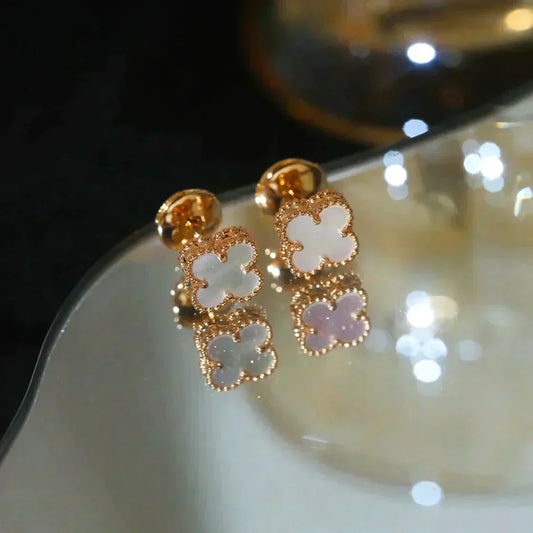 [Elowen Jewels]CLOVER MINI 9.5MM WHITE MOP EARRINGS