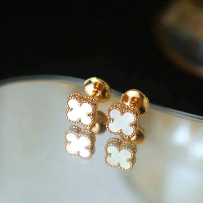 [Elowen Jewels]CLOVER MINI 9.5MM WHITE MOP EARRINGS