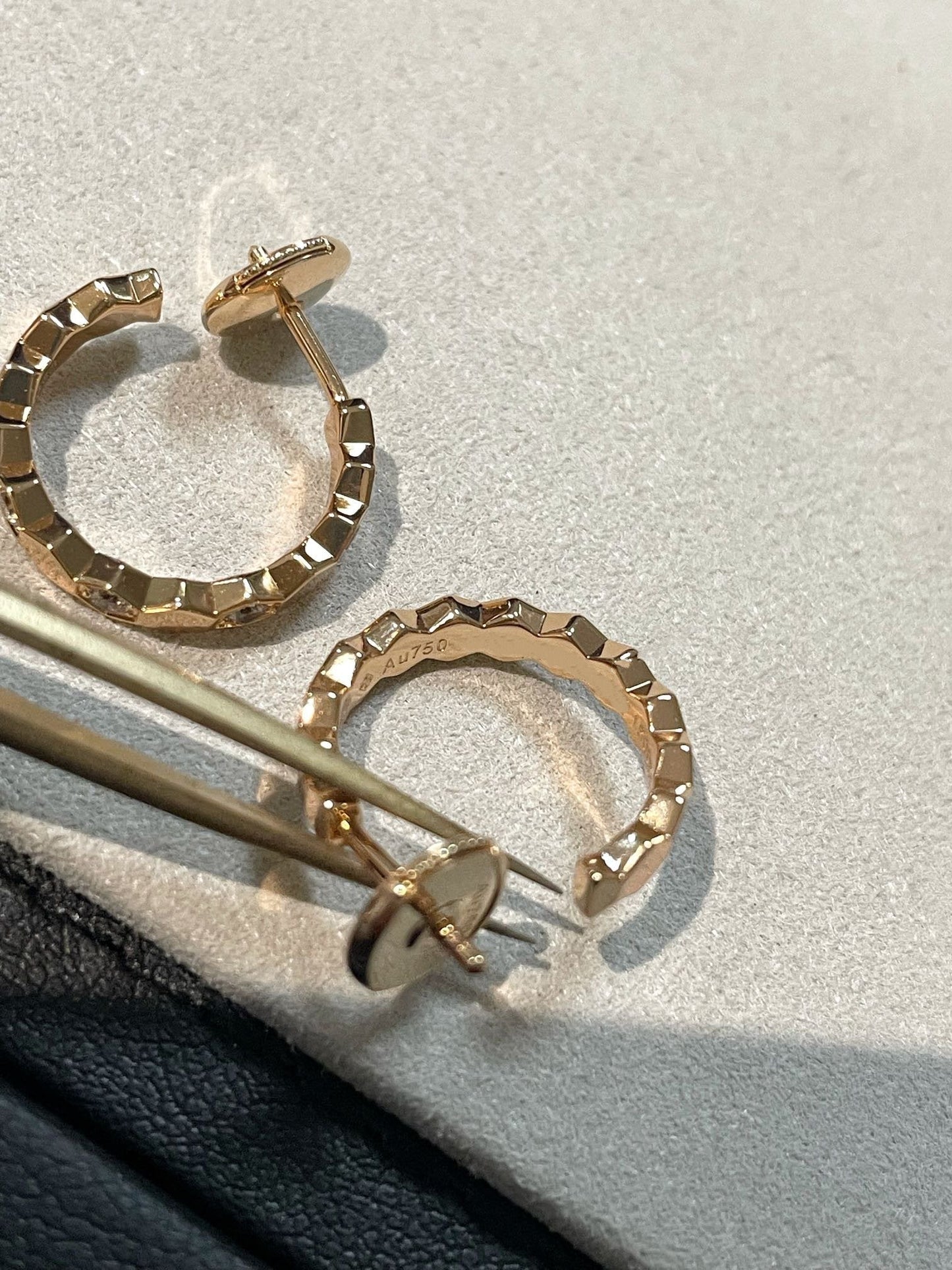 [Elowen Jewels]Hollow Design Four-Leaf Clover Flower Shape Earrings